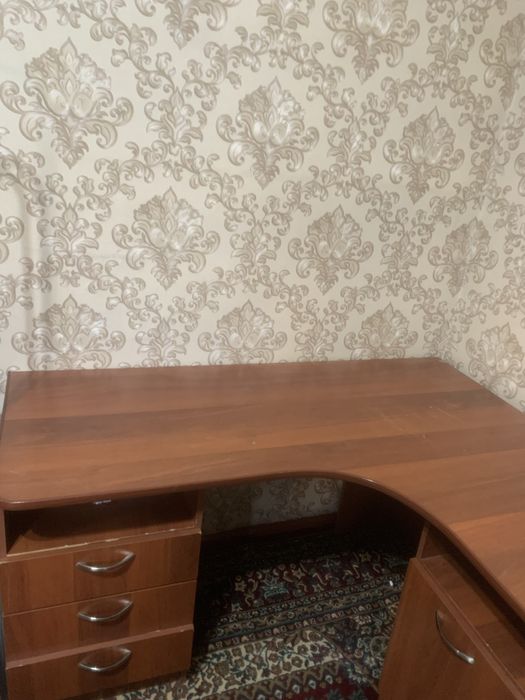 Парта тумбочка си билан