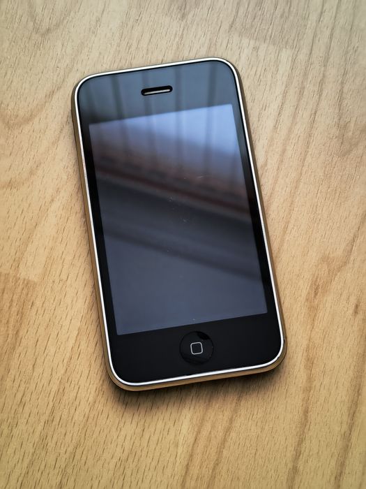 iPhone 3Gs 16GB, чист айклауд