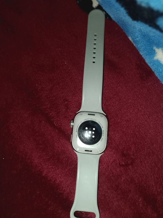 Vând smartwatch tip Apple Watch, funcțional 100%,
