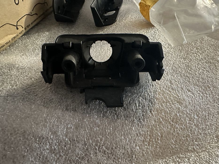 Audi Vw Ауди  скрепители  държачи за камера  7P6.