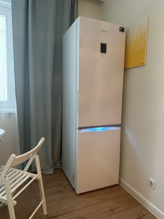 Холодильник Samsung