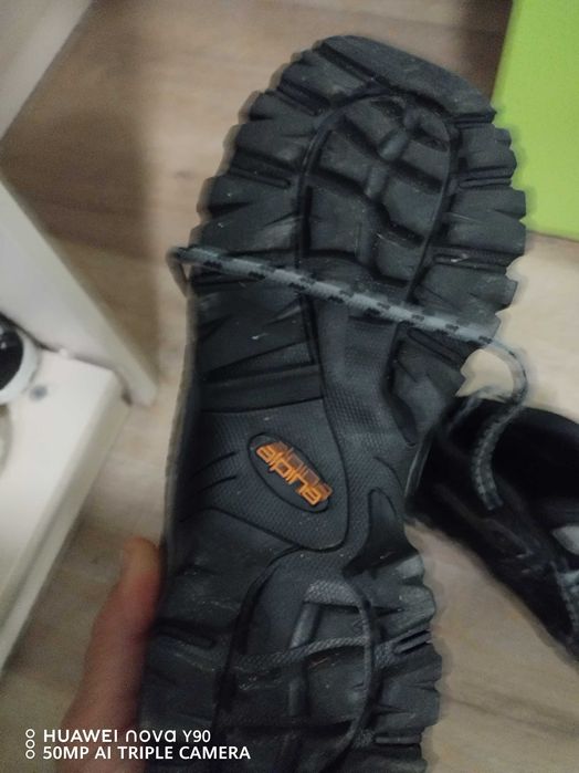 Обувки Alpina туристички