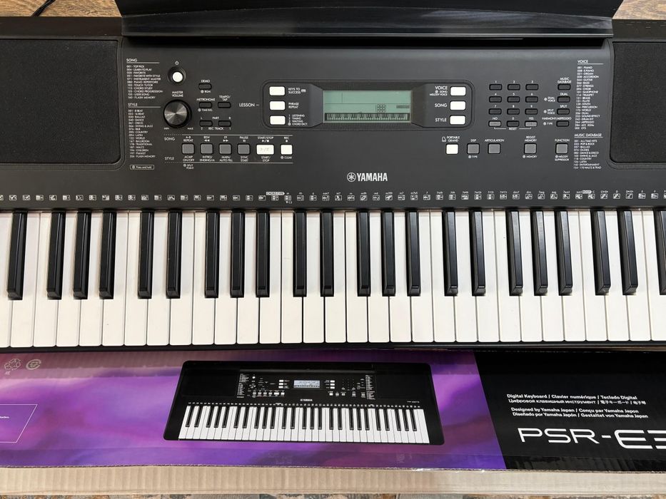 Orga Yamaha PSRE373