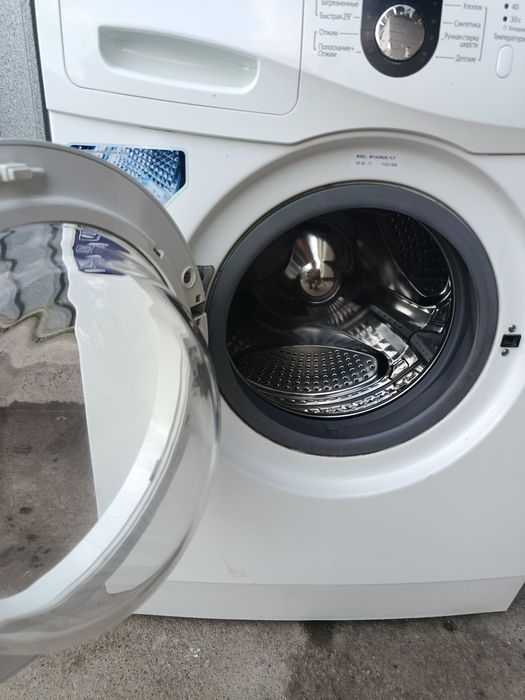 Стиральная машинка Samsung белый