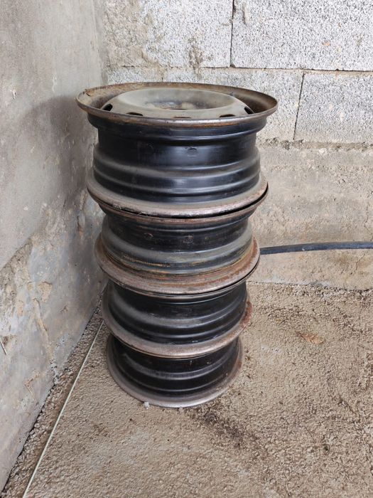 Простой темир диск  цена 20000т 4 шт