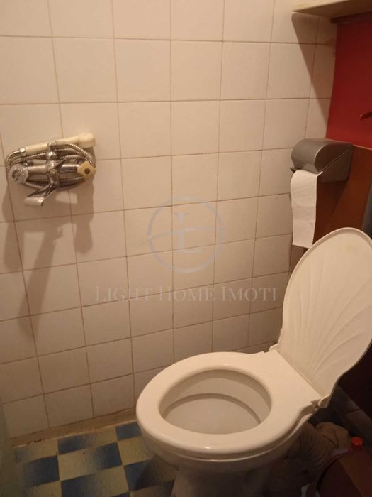 Продава се Тристаен апартамент в Пловдив, Кючук Париж - 70 кв.м за 1286 €/кв.м - Снимка #8