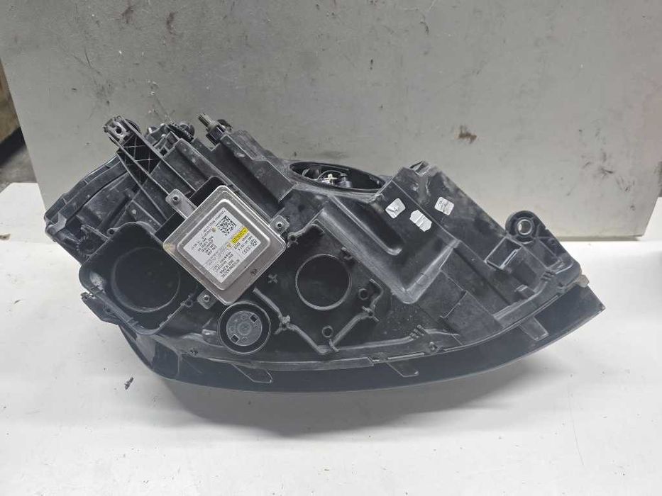 Far Stanga Bi-Xenon Vw Golf 7 2012 - 2017