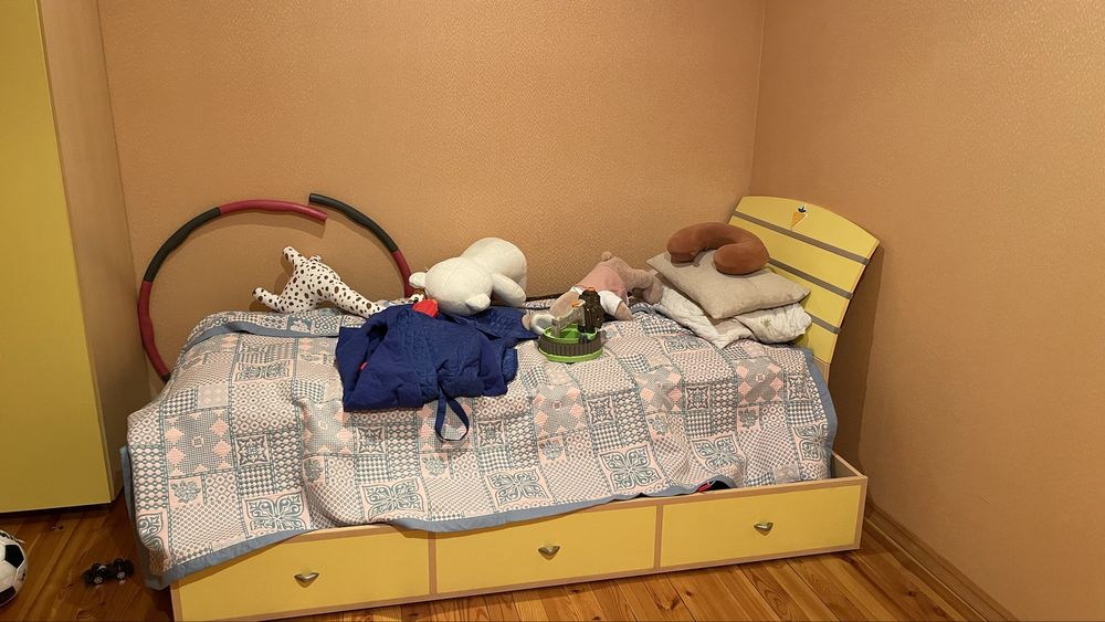 Продаётся стильный детский гарнитур