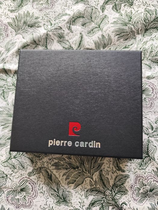 Нов визитник Pierre Cardin от еко кожа – в подаръчна кутия