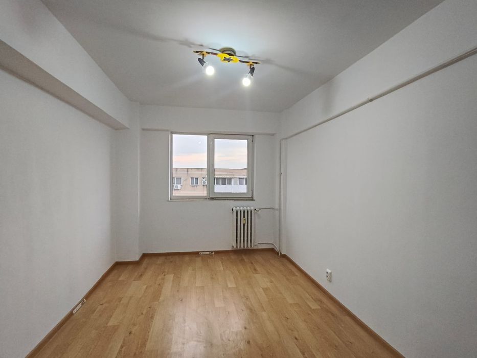 Vând apartament Bulevardul Tudor Vladimirescu