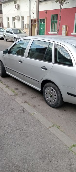 Vând Skoda Fabia 1.4 benzina