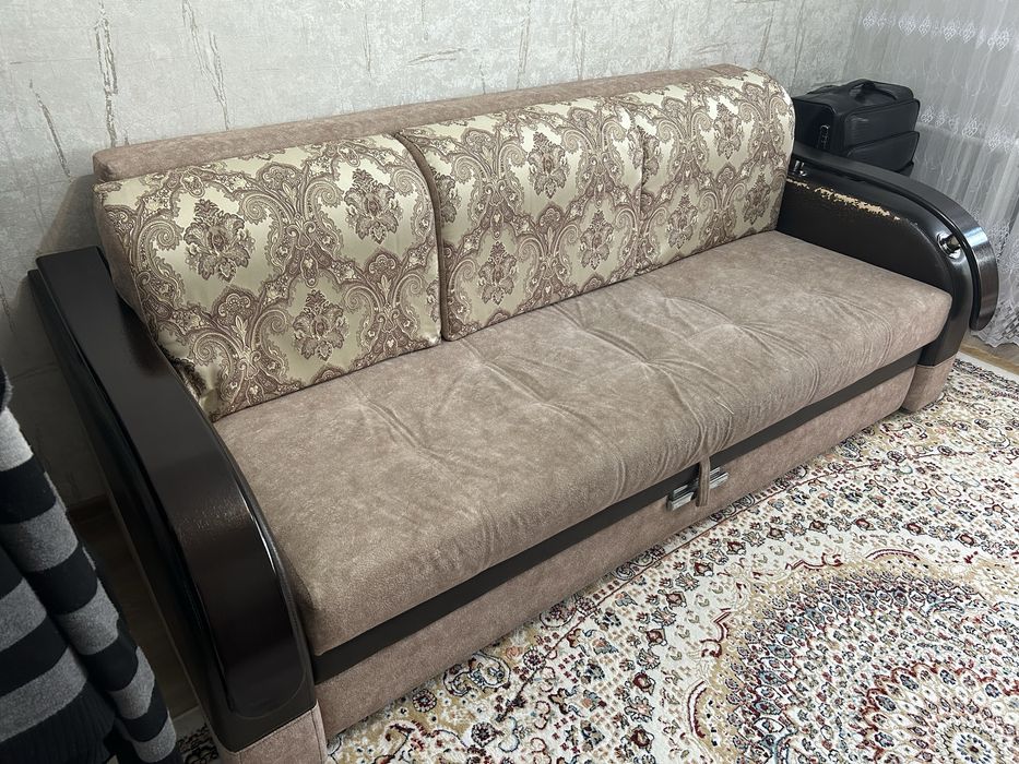 Продам диван в хорошем состоянии