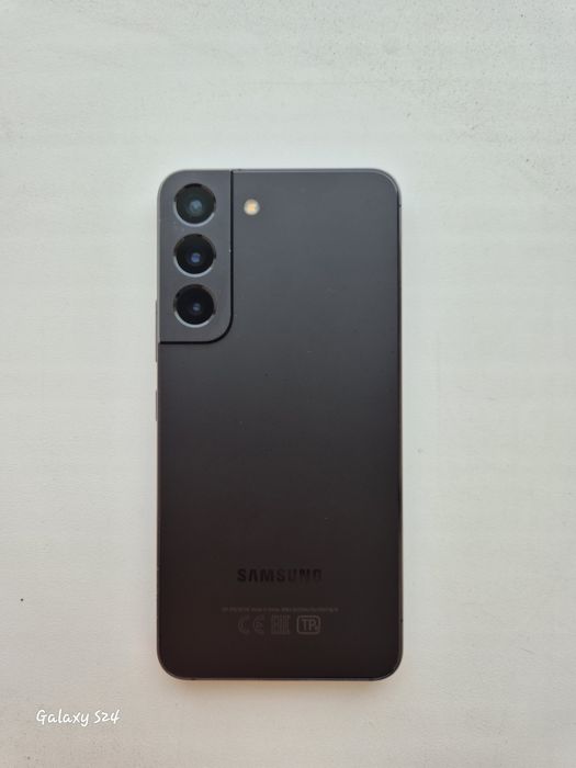 Samsung S22  8/256