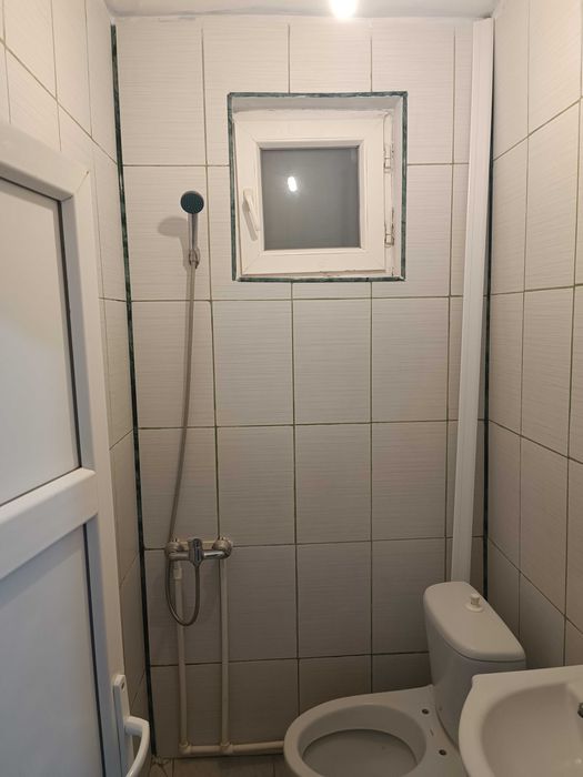 Garsoniera confort 3 Rahova Etaj 2 renovata(parchet nou,zugravita,boiler apa calda,retea gaze pana la vecin)