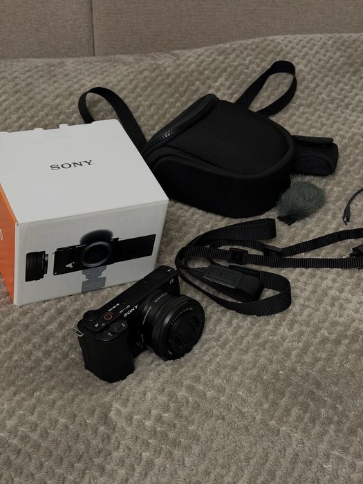 Камера SONY ZV-E10