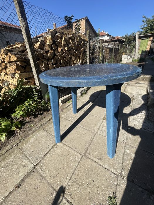 Пластмасова маса