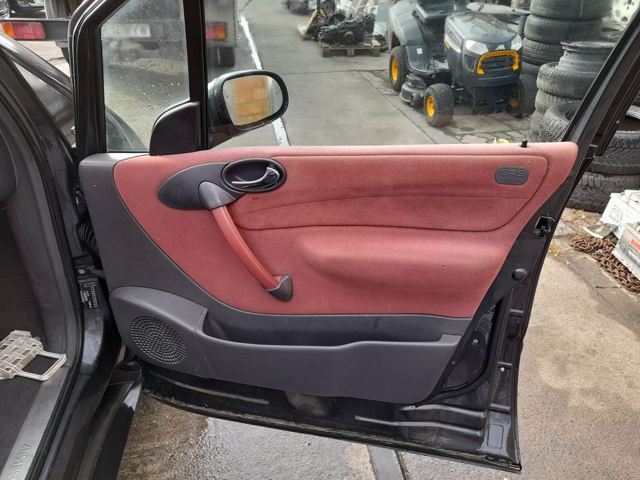 Interior rosu complet scaune+bancheta Mercedes A-Class w168
