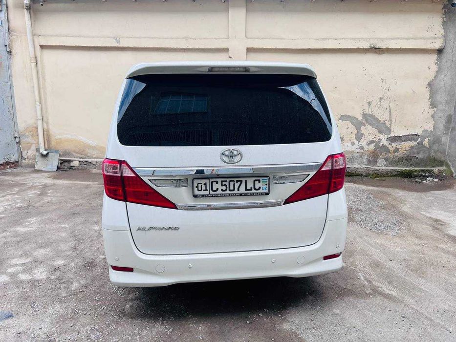 Toyota Alphard 2012