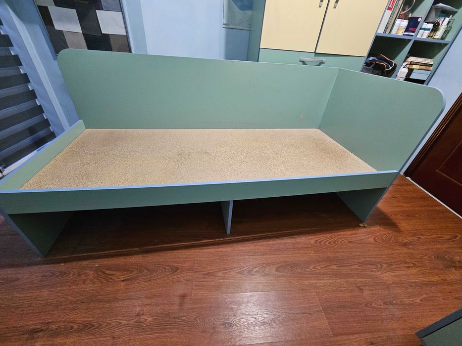 % Единично легло с матрак