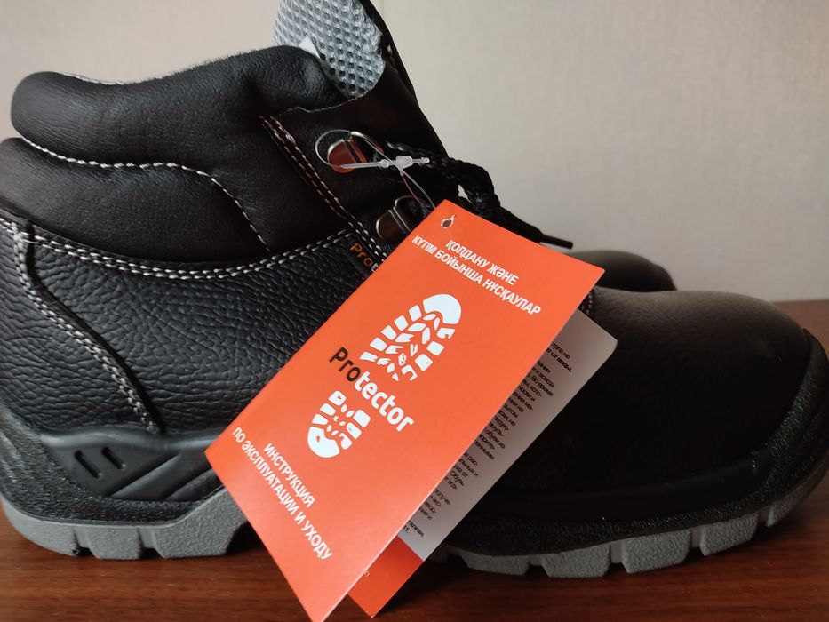 Продам ботинки новые