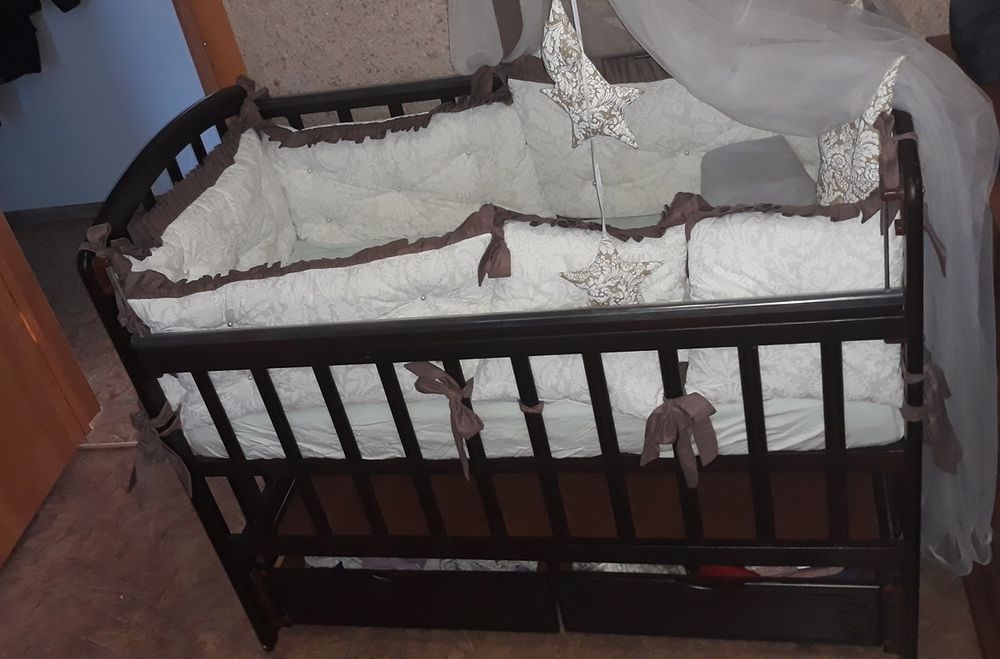 Продам детскую кроватку