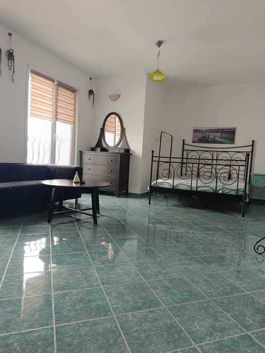 Vând apartament MOBILAT (40 mp) în Cosmopolis