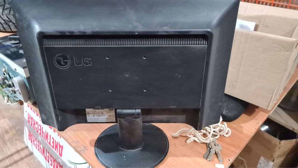 продается мониторы