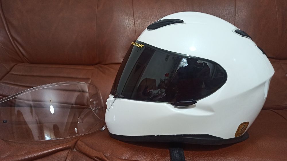 Vând casca moto Shoei XR 1100