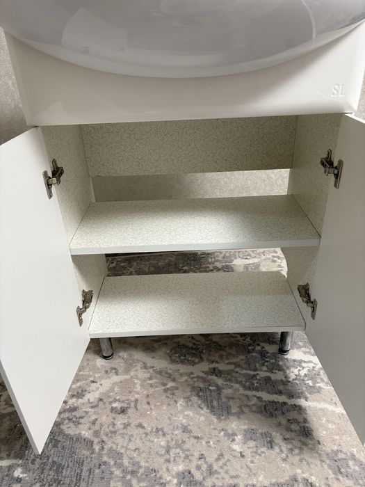 Продам раковину с тумбой