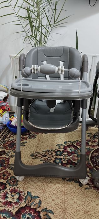Продам детский стульчик 6000