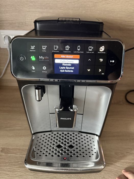 Vând espressor automat Philips LatteGo Seria 4300 – EP4346/70
