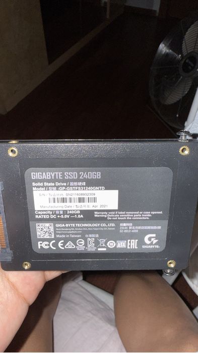 Жёсткий диск ssd 240гб