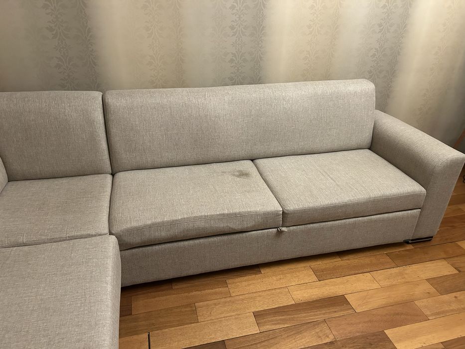 Диван угловой в хорошем состоянии