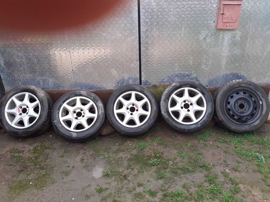 Roti de masina au fost puse pe ford mondeo