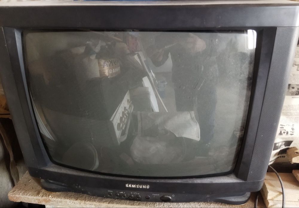 Отдам даром телевизор Samsung