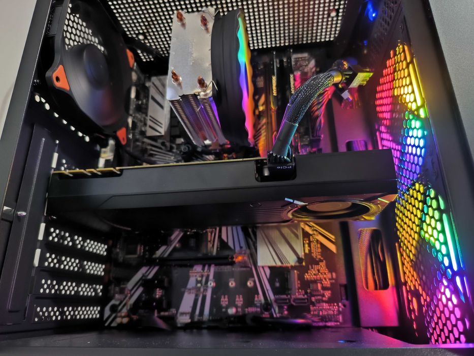 Unitate PC GAMING i5 9600KF 4.6Ghz/16GB DDR4/GTX1070 8GB GDDR5/SSD 256 NVMe/HDD 1TB