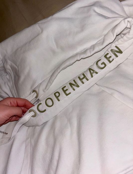 Продавам блузи и суичери