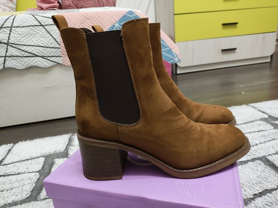 Дамски боти в цвят каки