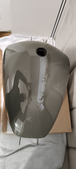 Оригинален резервоар за Harley Davidson 2022 Softail Street Bob.