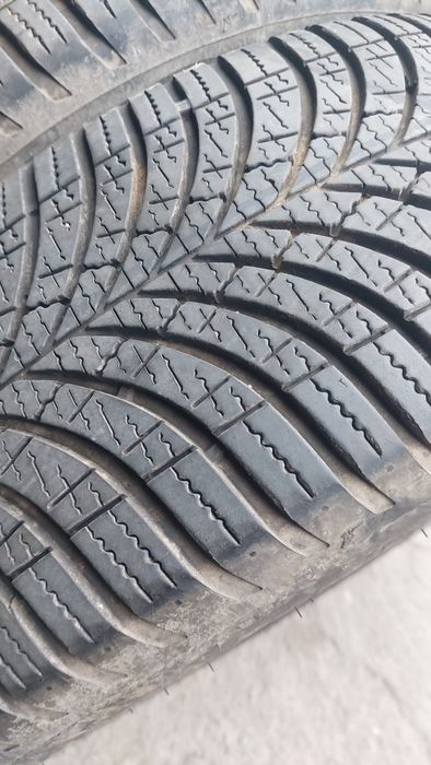 Всесезонни гуми 205/55/17 Goodyear Vector4Seasons 2 броя