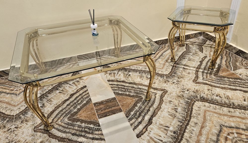 Mese placate cu 24 k. cristal.