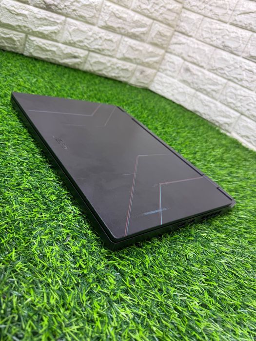 Noutbook acer intro 5