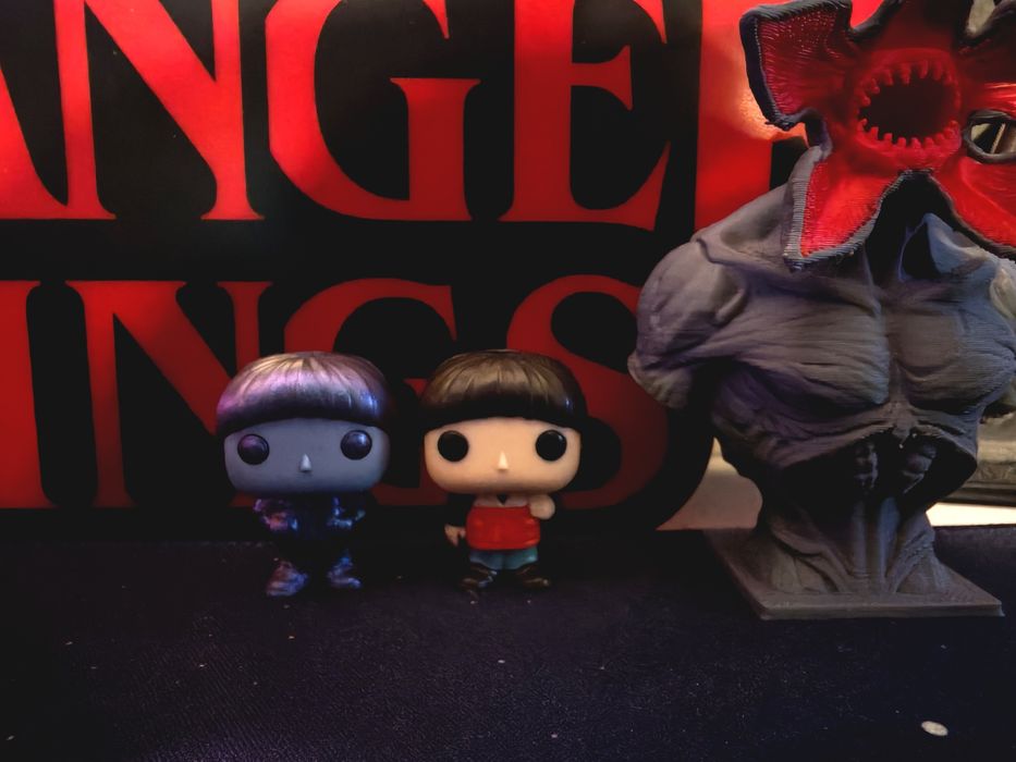 Stranger Things Kinder Joy