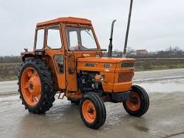 Tractor Universal 69CP