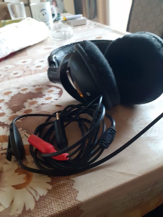 Ретро слушалки за  компютри.