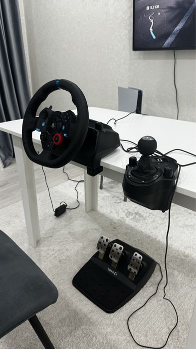 Продам руль logitech g29 и коробка передач