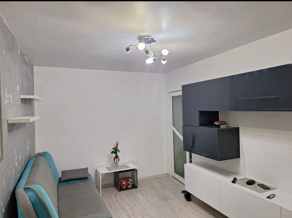 Se vinde apartament 3 camere