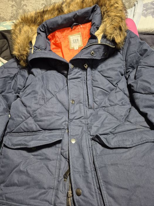 Продам куртку унисекс GAP