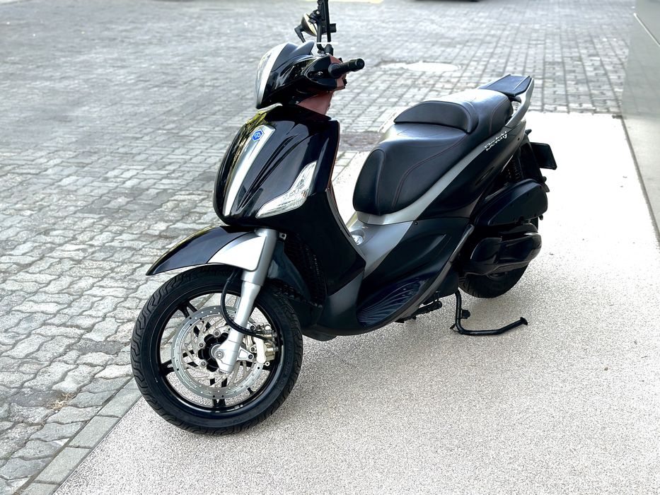Piaggio -350cc-BEVERLY