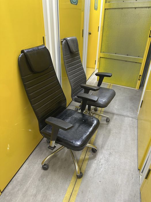 Продам офисные кресла